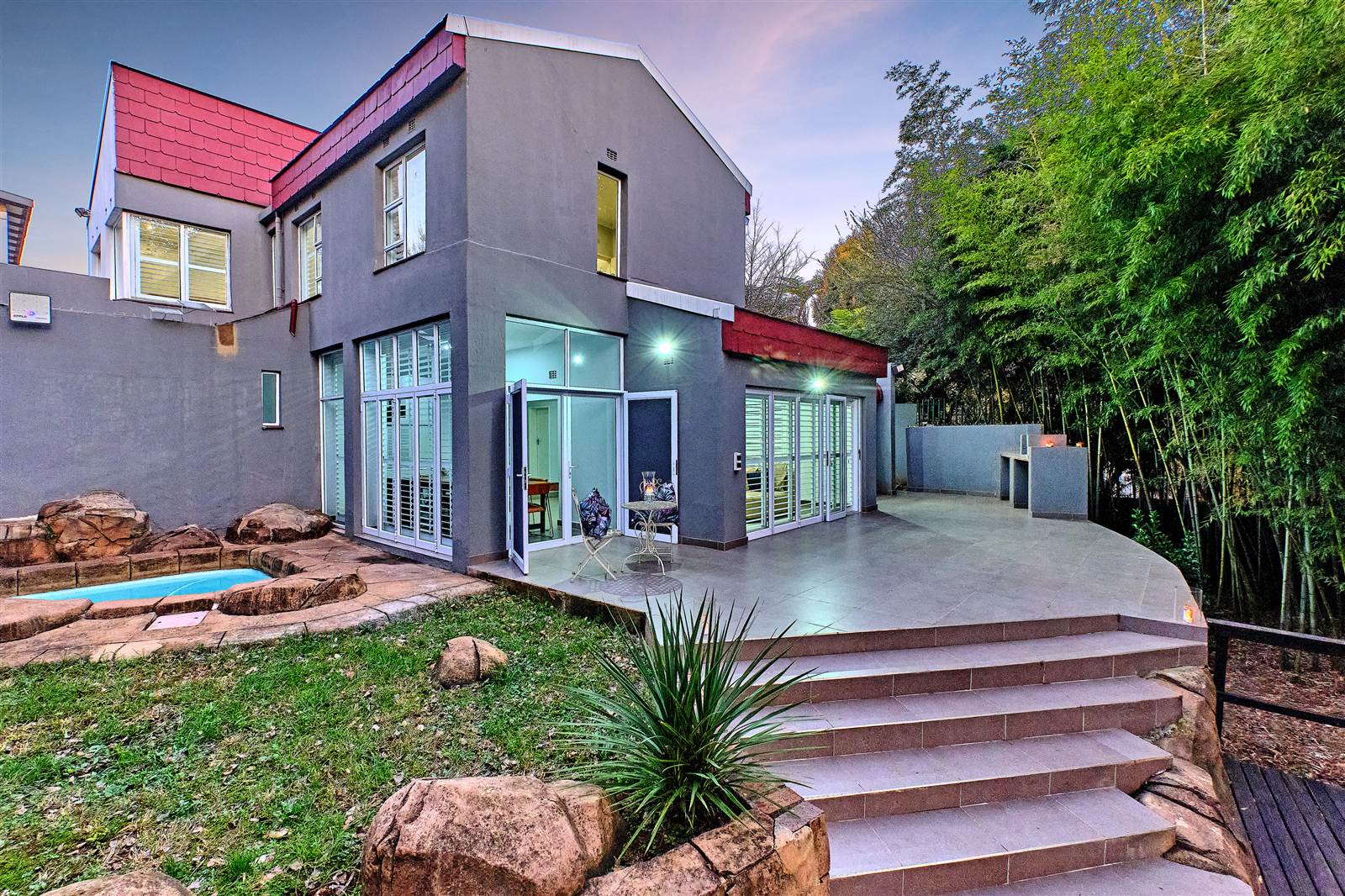 4 Bed House in Parkhurst photo number 7