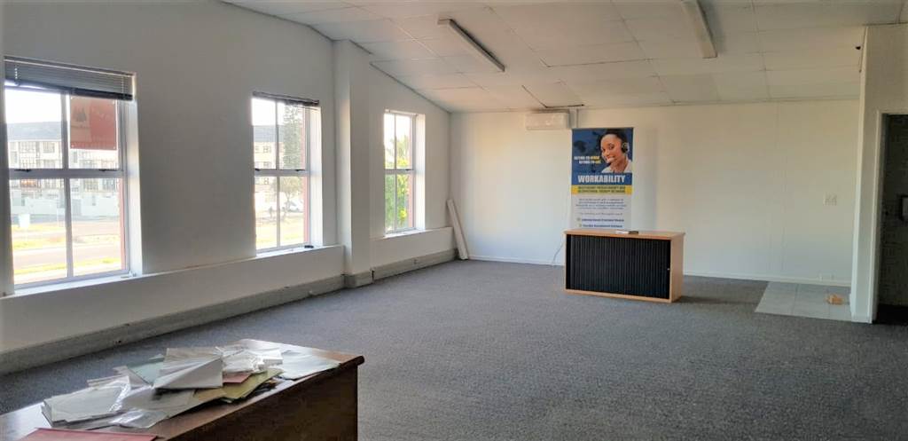 105  m² Office Space in Montague Gardens photo number 4