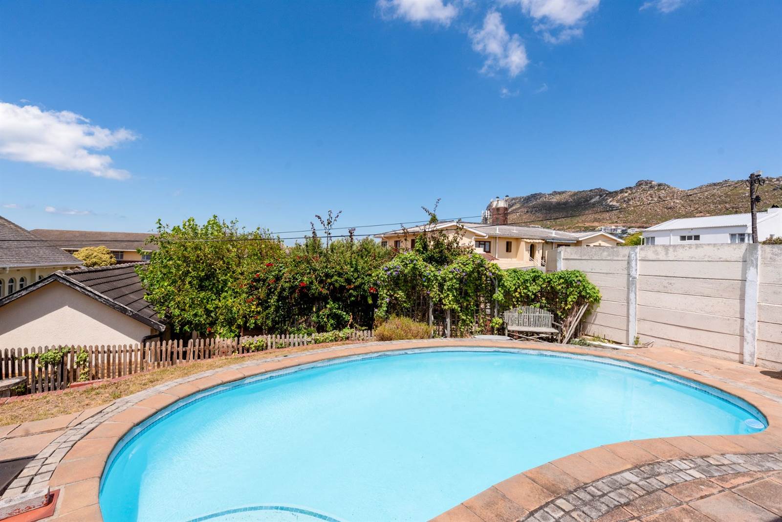 4 Bed House in Fish Hoek photo number 12