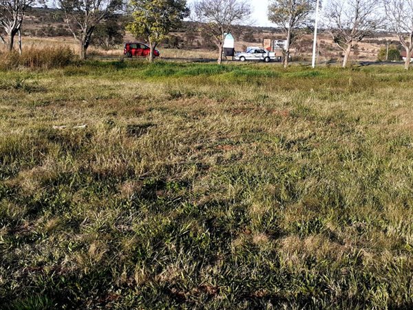 989 m² Land available in Fochville