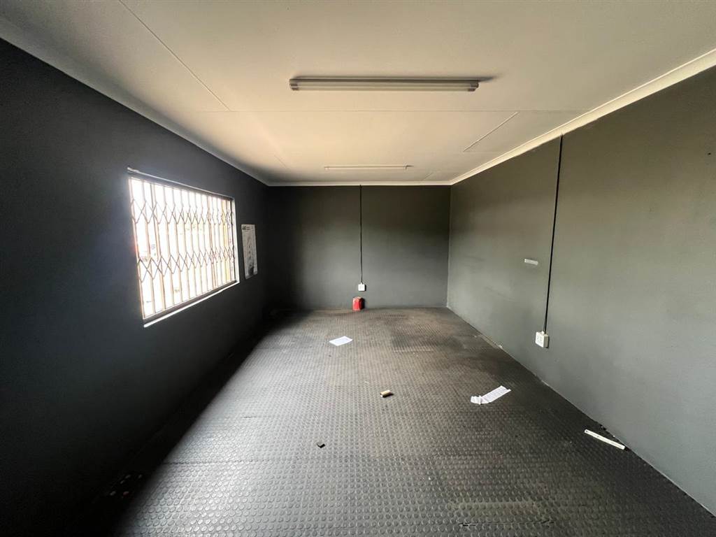 1050  m² Industrial space in Boksburg Central photo number 8