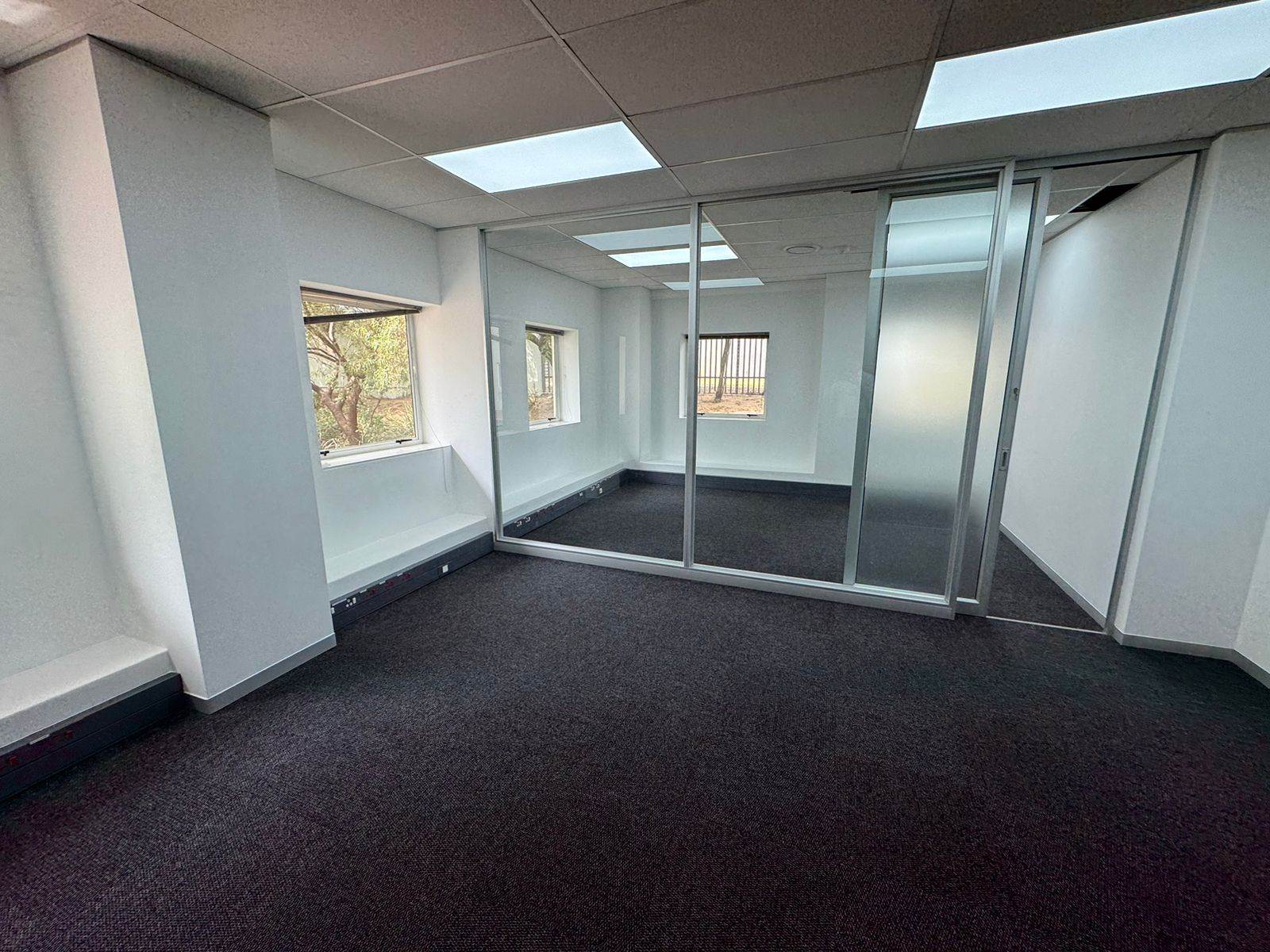 56  m² Commercial space in Sunninghill photo number 17