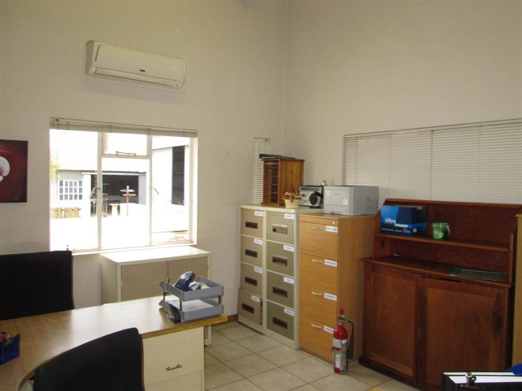 1860  m² Office Space in Senekal photo number 7