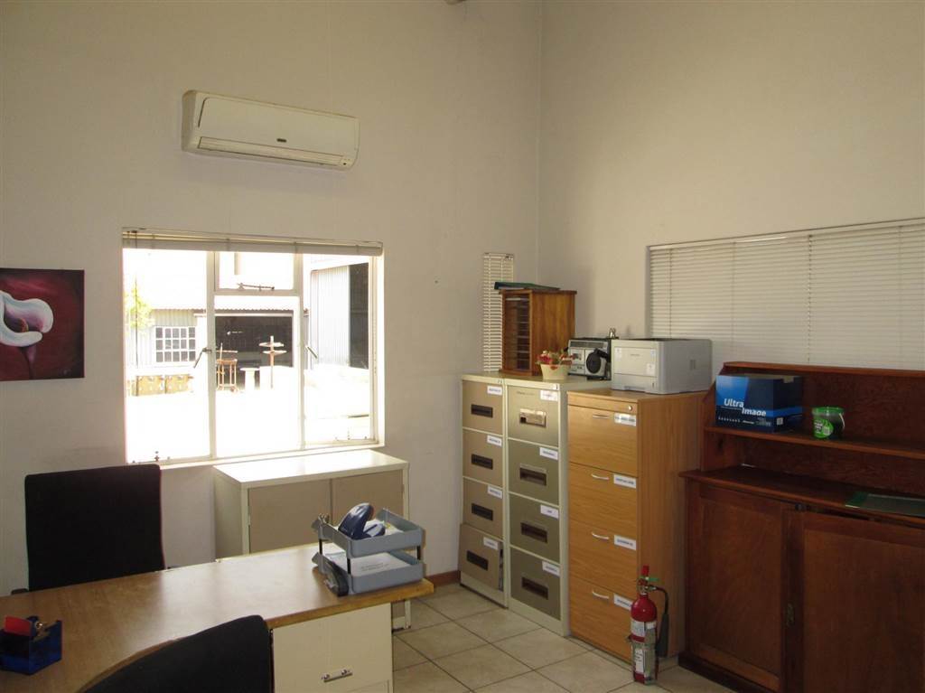 1860  m² Office Space in Senekal photo number 9