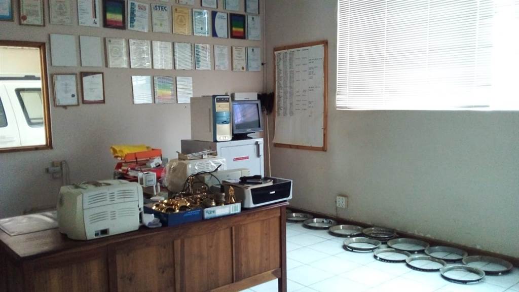 1860  m² Office Space in Senekal photo number 14