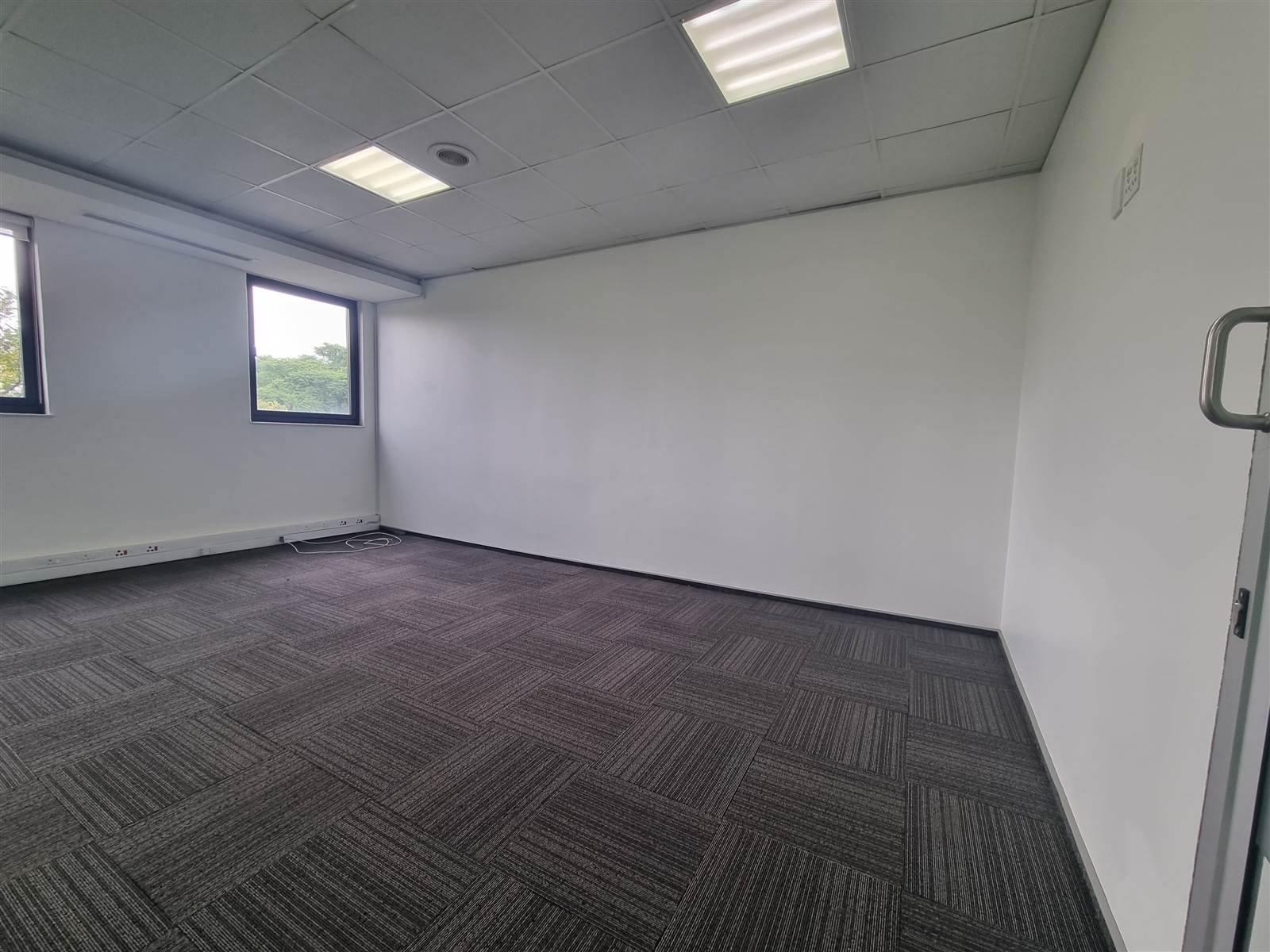 320  m² Commercial space in Rivonia photo number 20