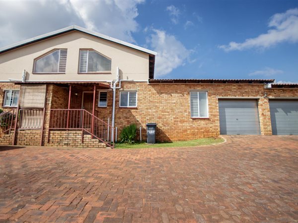 3 Bed Townhouse in Rangeview
