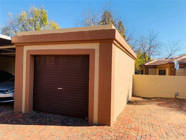 2 Bedroom Townhouse 2 Bedroom Townhouse