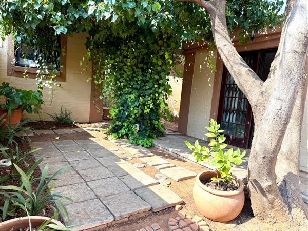 2 Bedroom Townhouse 2 Bedroom Townhouse