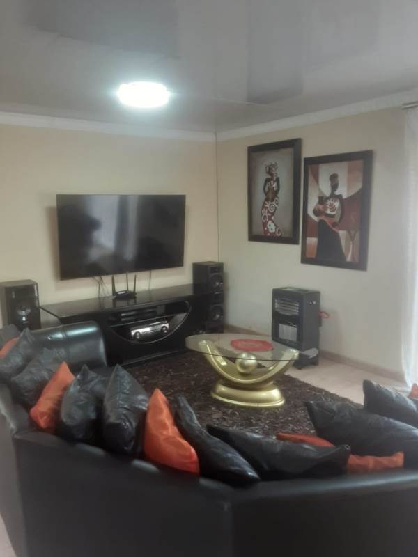 3 Bed House in Katlehong photo number 8