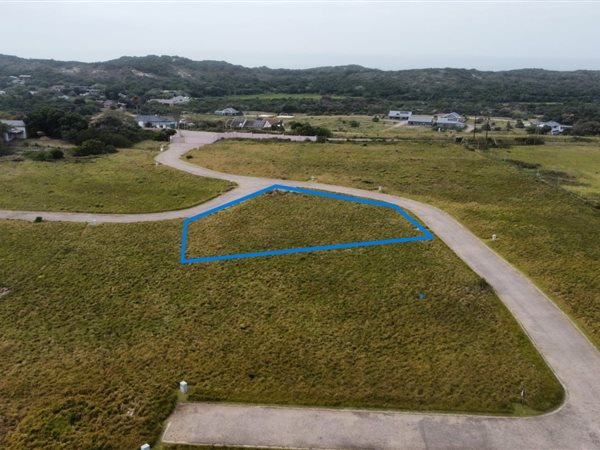 838 m² Land