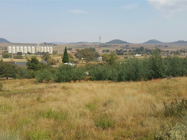 2 142 m² Land