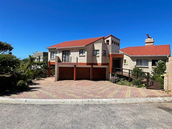 4 Bed House in Outeniqua Strand