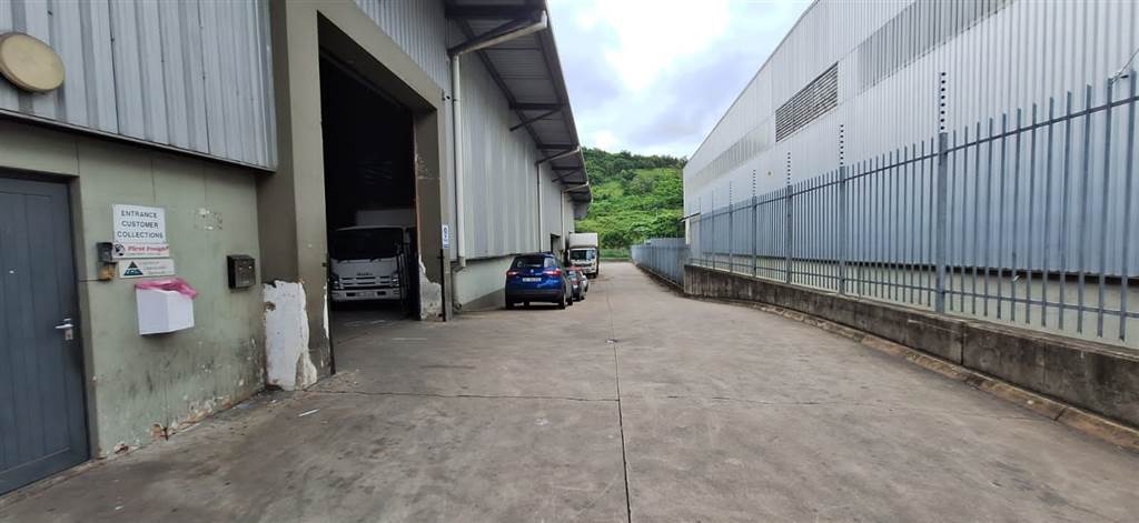 2300  m² Industrial space in Riverhorse Valley photo number 3