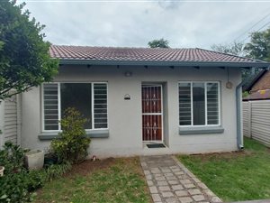 2 Bed Townhouse in Rooihuiskraal North