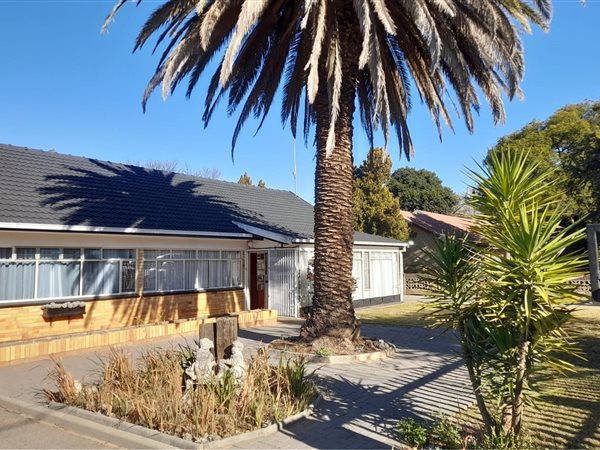 3 Bedroom House 3 Bedroom House