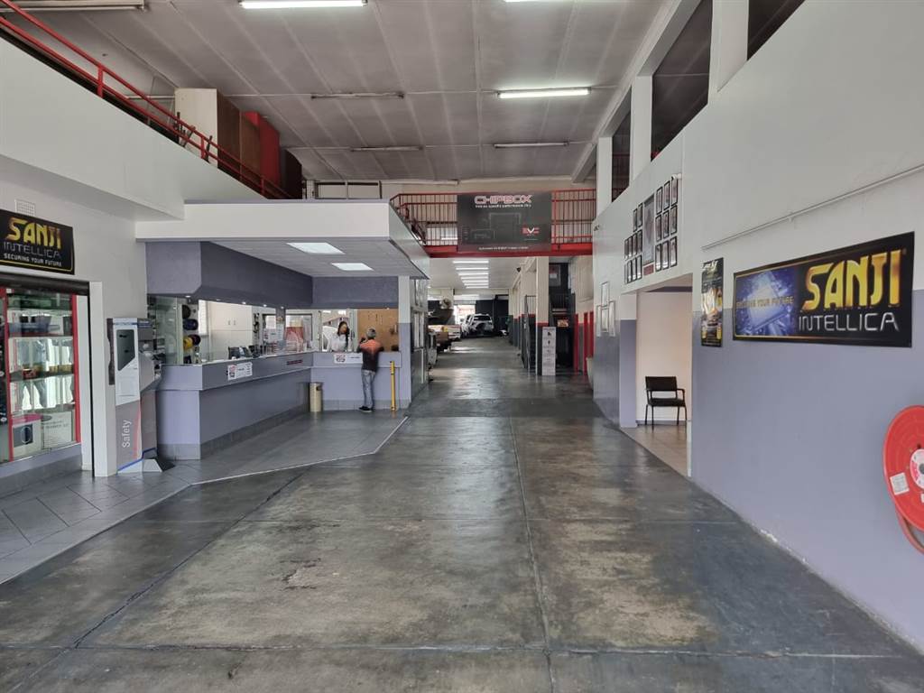 1000  m² Commercial space in Benoni Central photo number 4