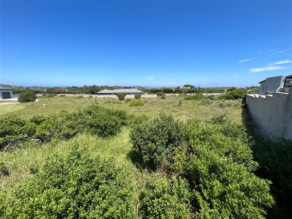 934 m² Land available in Riversbend