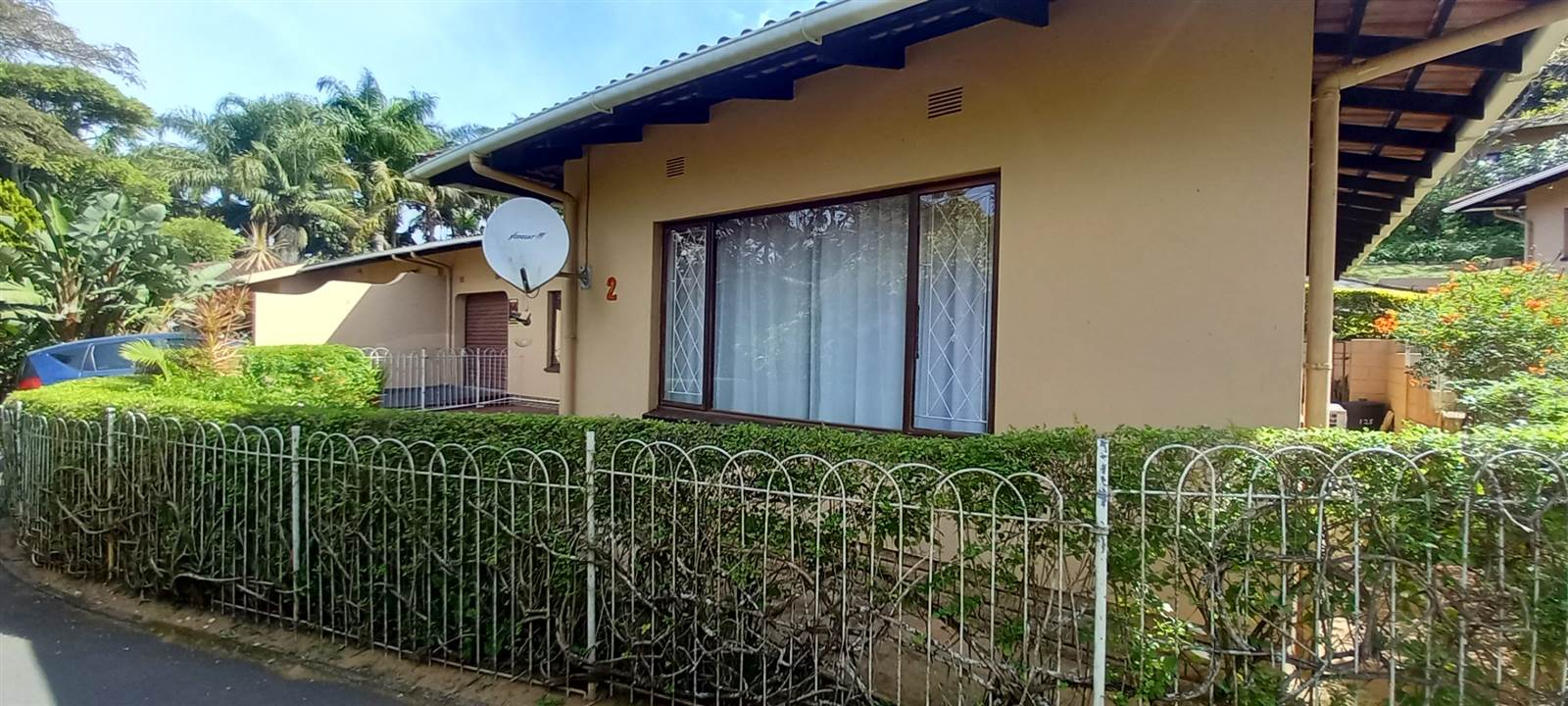 2 Bed Townhouse in Uvongo photo number 12