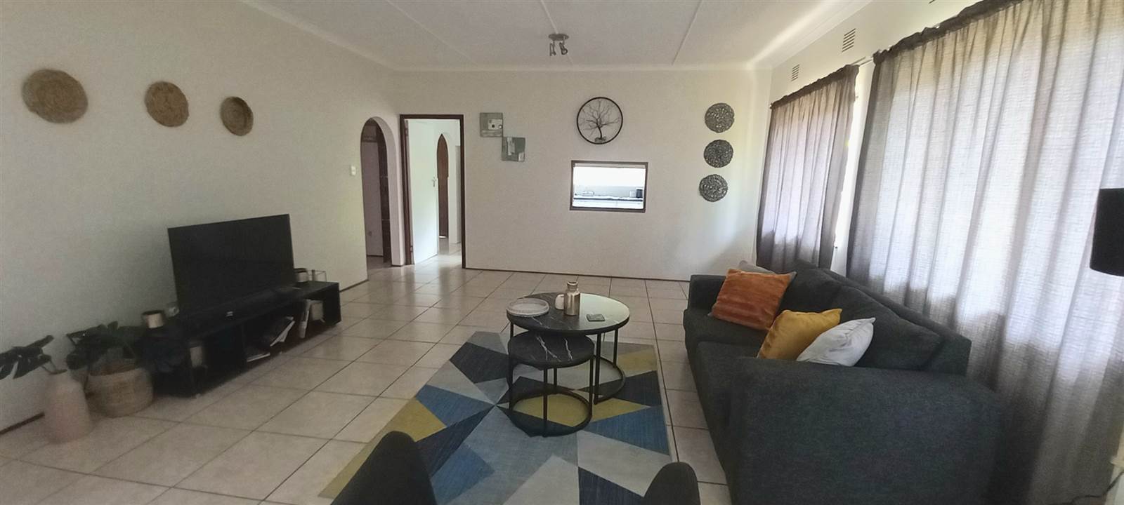 2 Bed Townhouse in Uvongo photo number 5