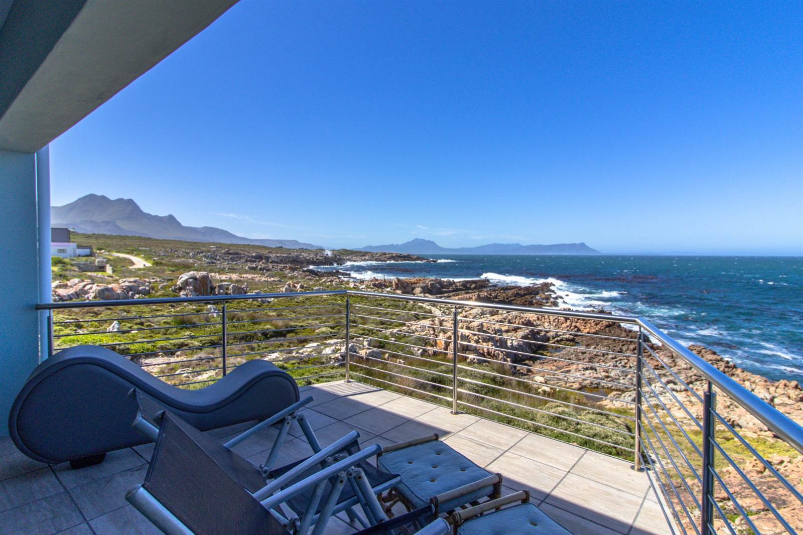 4 Bed House in Bettys Bay photo number 18