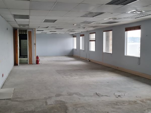 162  m² Office Space
