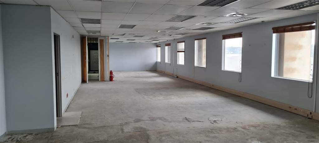 162  m² Office Space in Bedfordview photo number 1