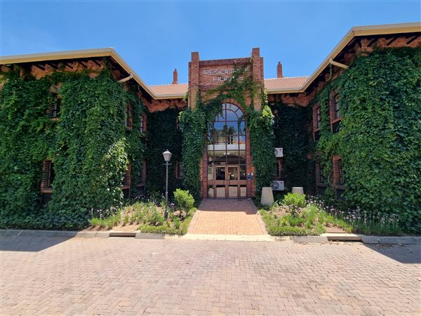 840  m² Commercial space in Rivonia
