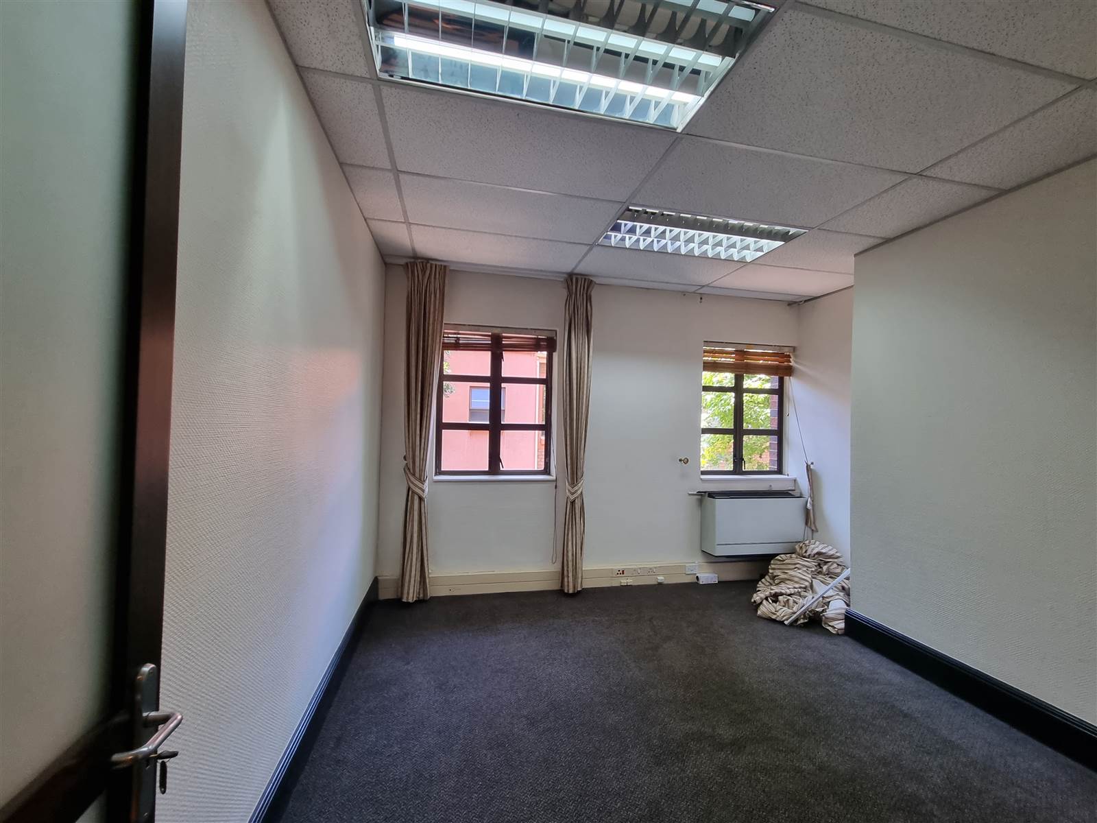 840  m² Commercial space in Rivonia photo number 8