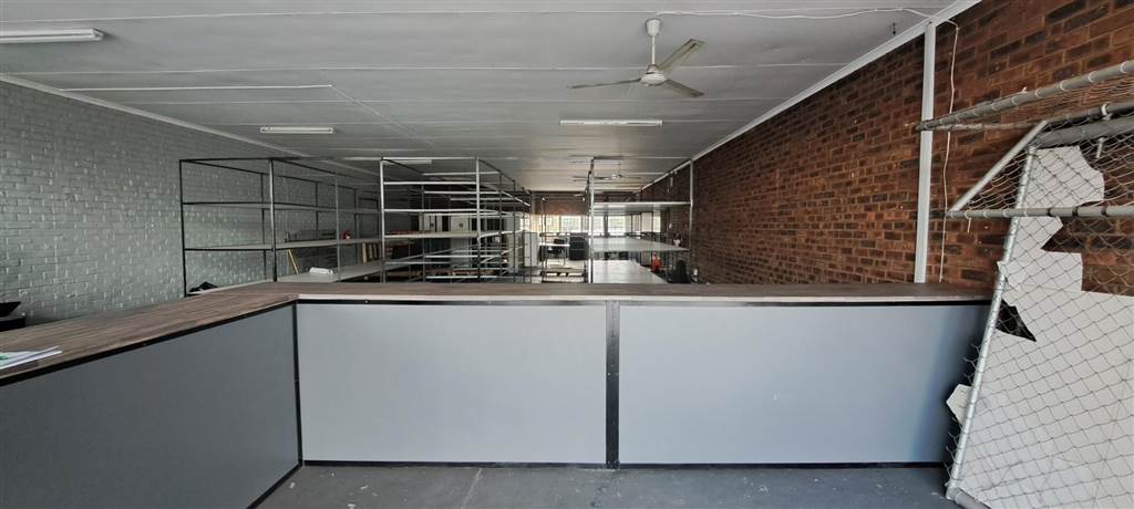 240  m² Commercial space in Middelburg Central photo number 3