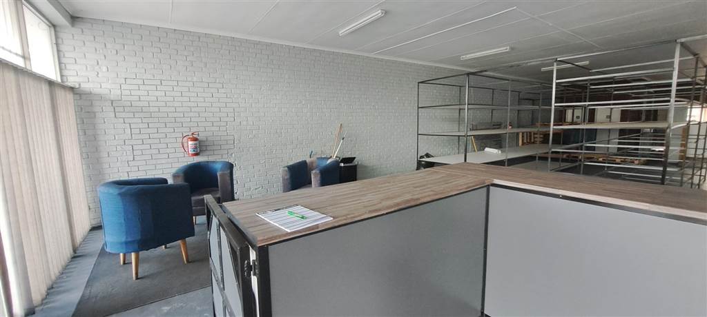 240  m² Commercial space in Middelburg Central photo number 2