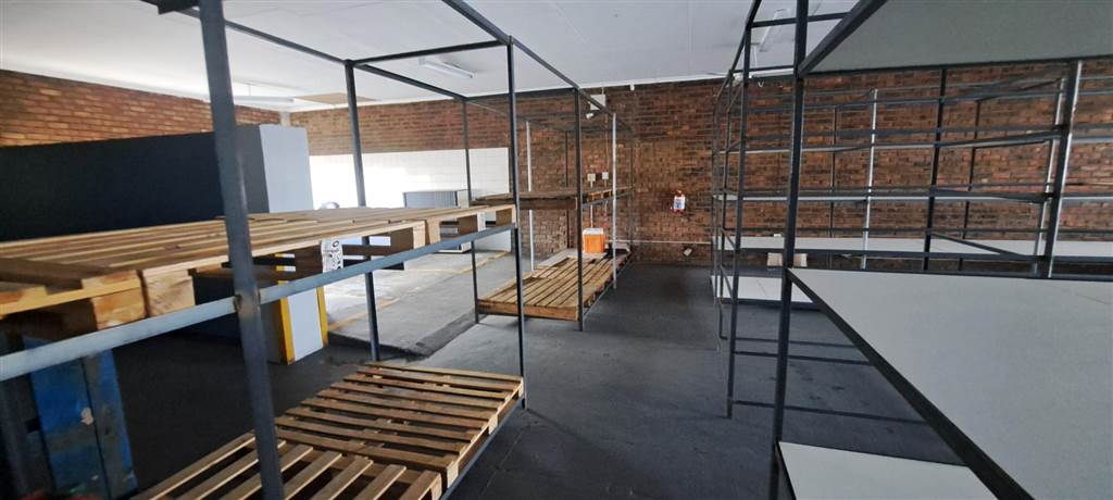 240  m² Commercial space in Middelburg Central photo number 4