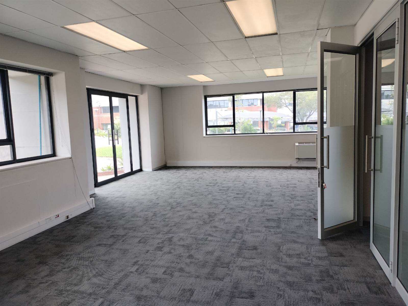 154  m² Commercial space in Bryanston photo number 19