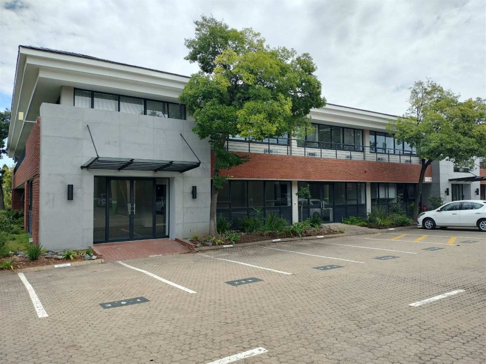 154  m² Commercial space in Bryanston photo number 21