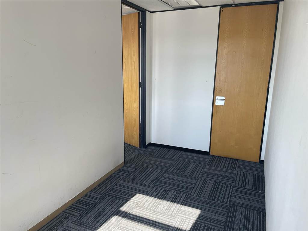 16  m² Commercial space in Rivonia photo number 8