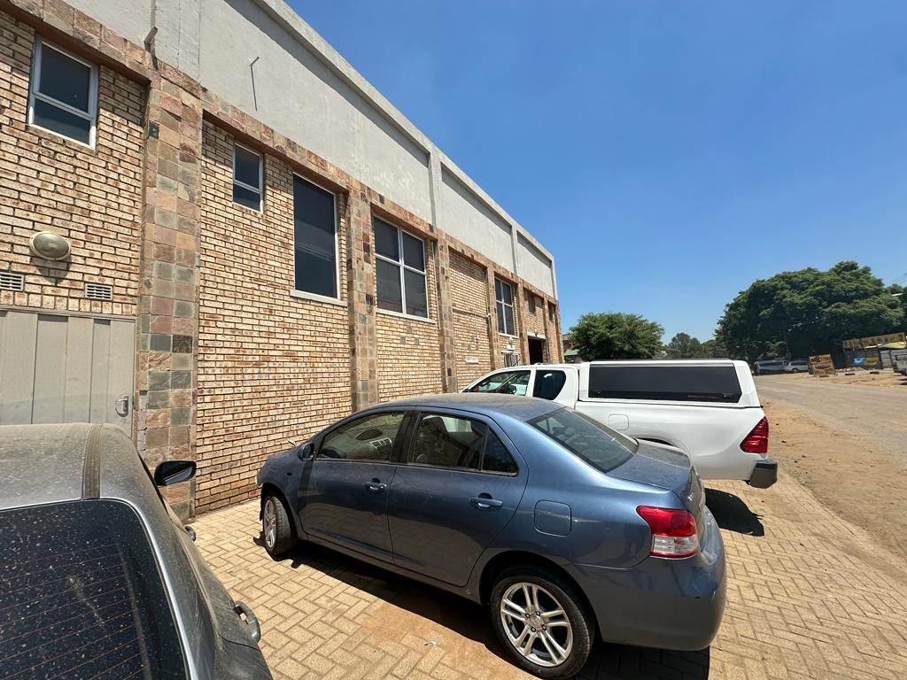462  m² Commercial space in Rustenburg Central photo number 7