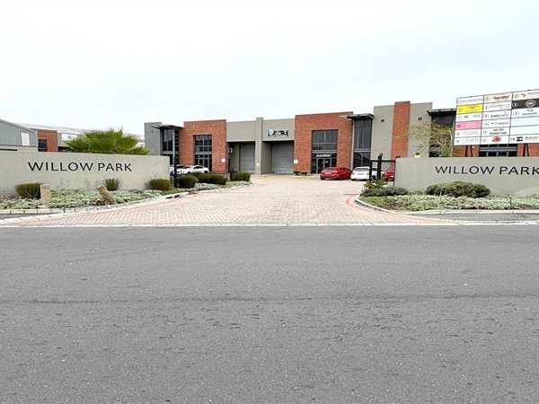 85  m² Industrial space in Bellville Central