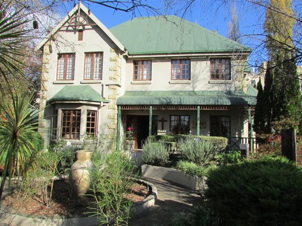 7 Bed House in Clarens