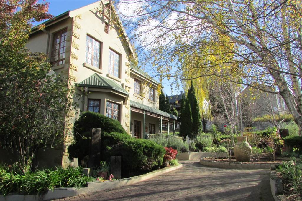 7 Bed House in Clarens photo number 8