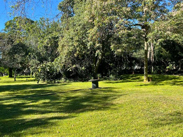 1.8 ha Smallholding 1.8 ha Smallholding