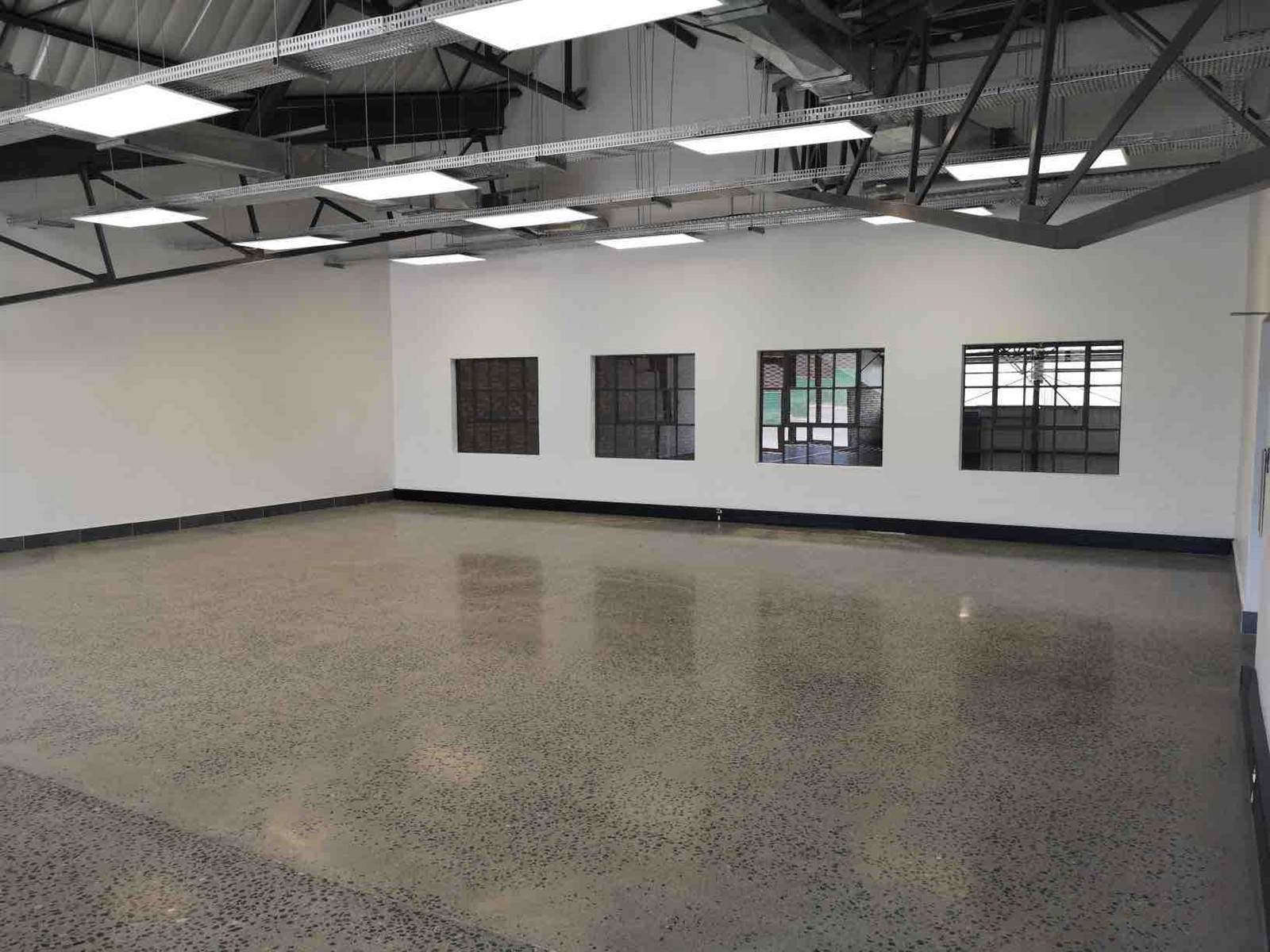 877  m² Industrial space in Kyalami photo number 3