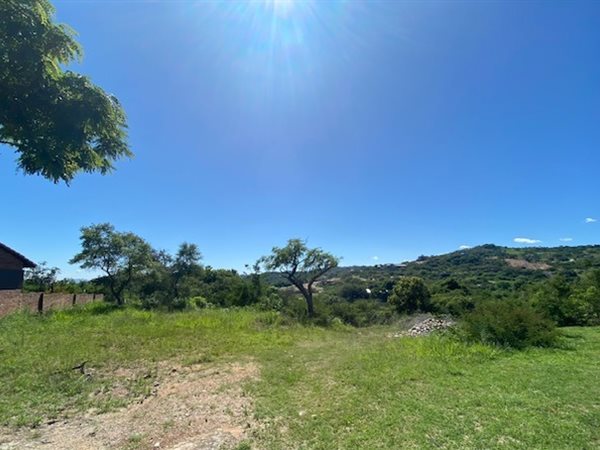 930 m² Land available in Sonheuwel