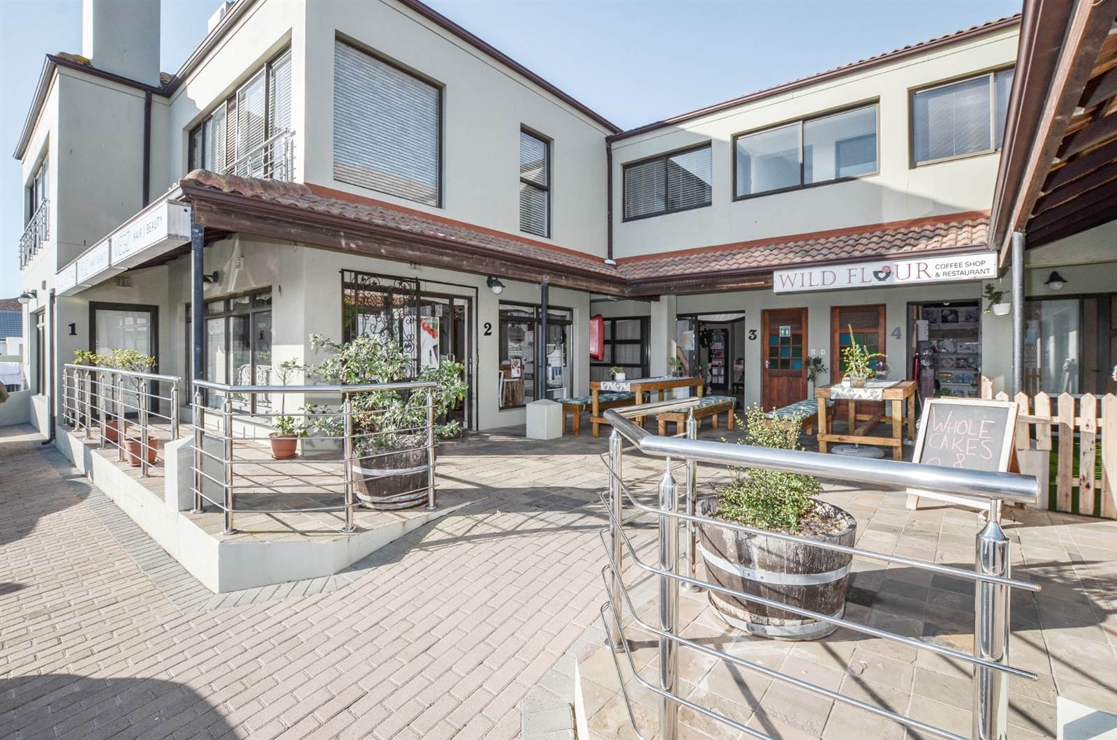 297  m² Commercial space in Yzerfontein photo number 4
