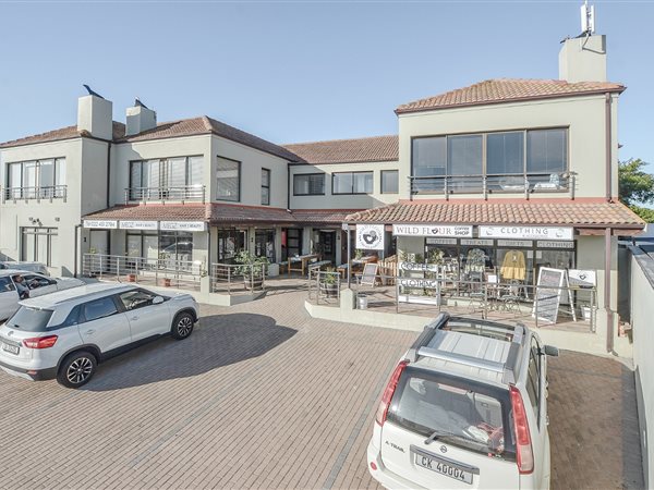 297  m² Commercial space in Yzerfontein