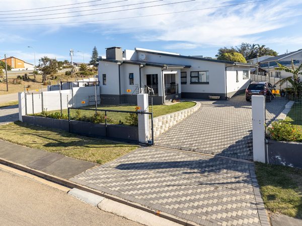 3 Bedroom House 3 Bedroom House
