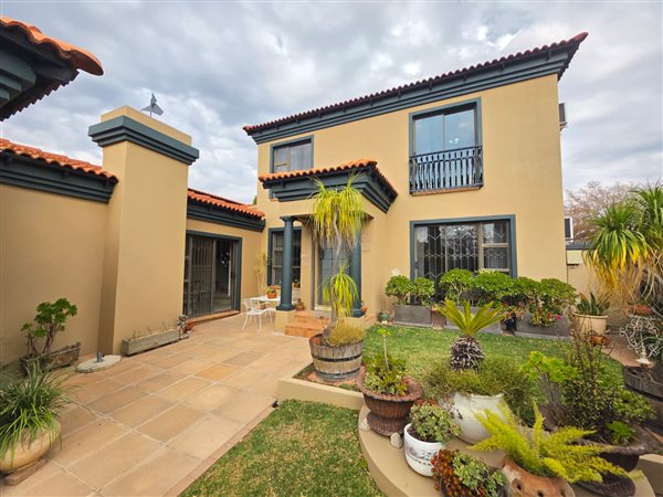 4 Bedroom Townhouse 4 Bedroom Townhouse