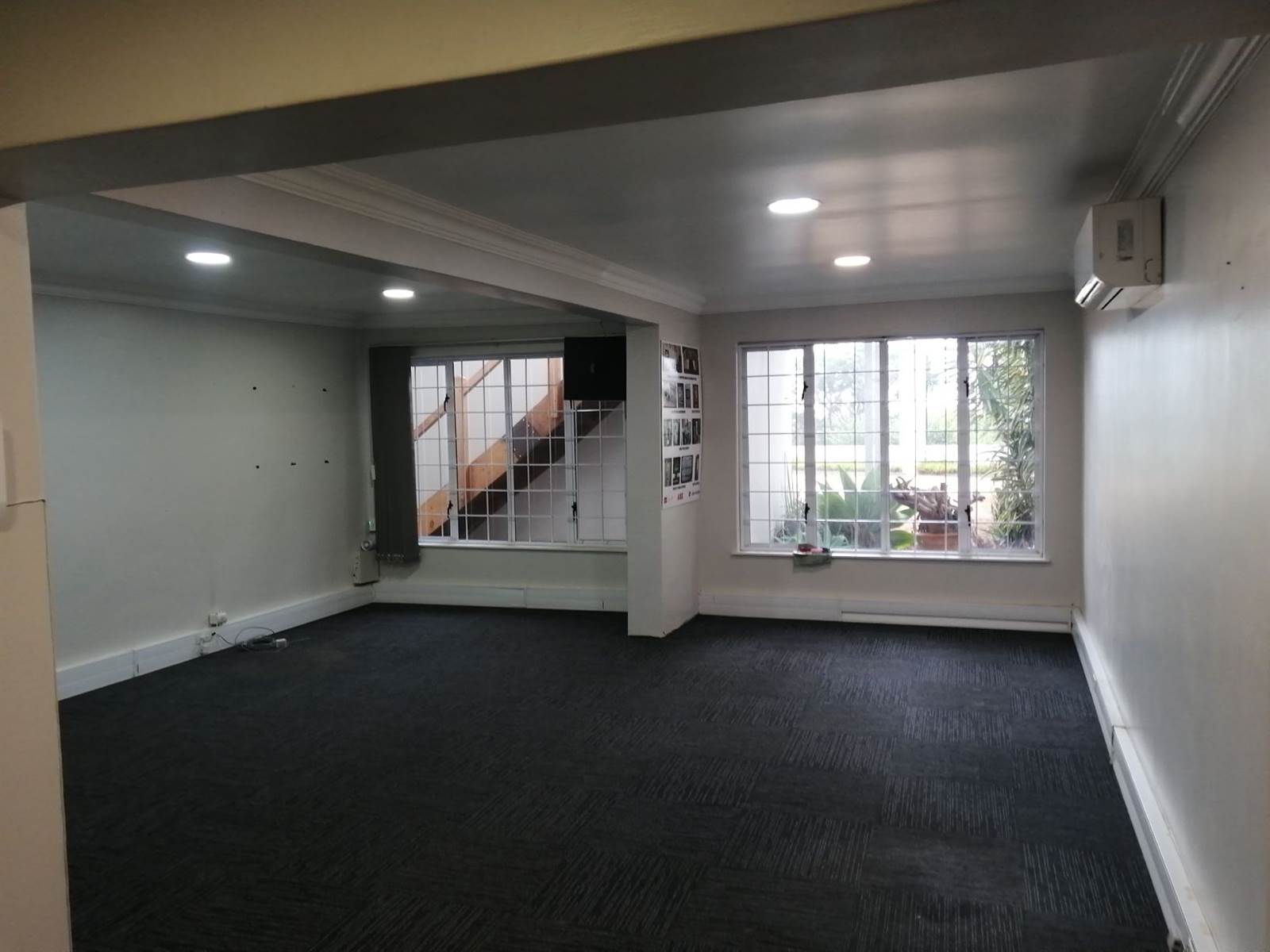 74  m² Commercial space in Kloof photo number 6
