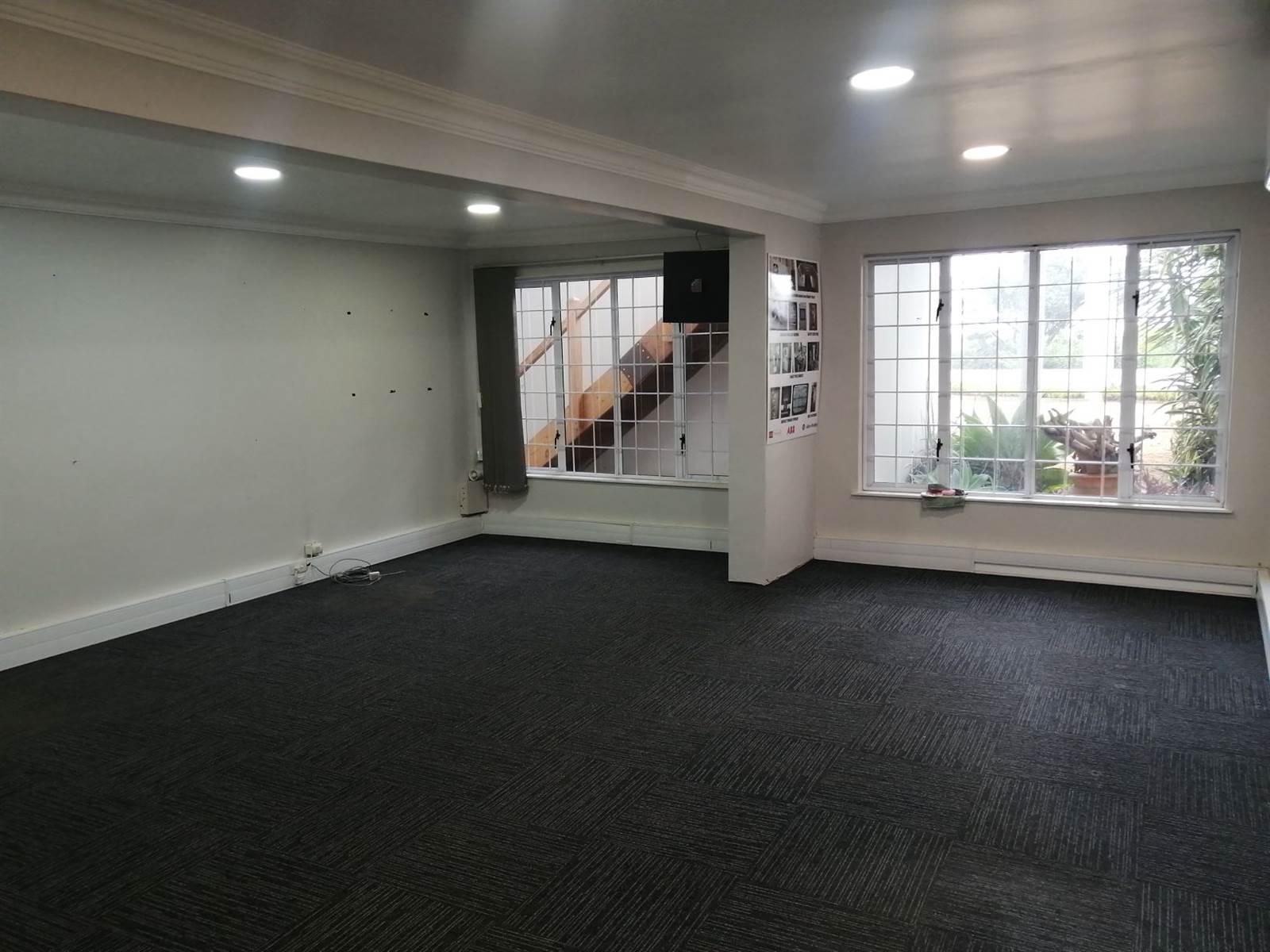 74  m² Commercial space in Kloof photo number 5