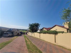 3 Bed House in Thatchfield