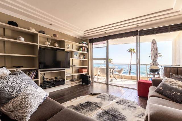 2 Bed Apartment in Bantry Bay photo number 8